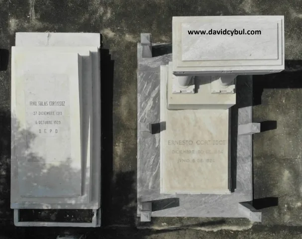 Foto de la Tumba de Ernesto Cortissoz, en el cementerio Judio Sefaradi dee Barranquilla