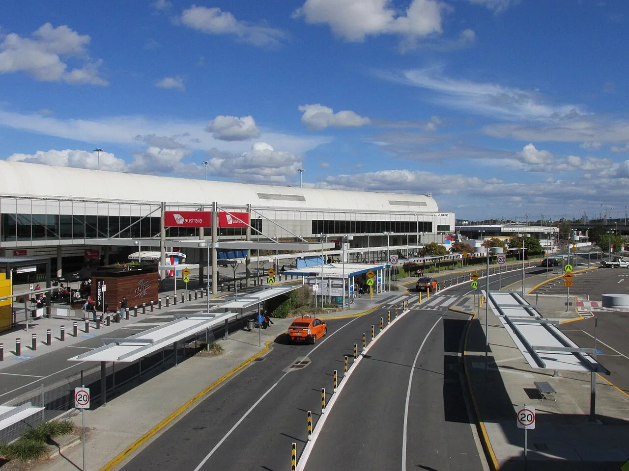 Brisbane Domestic Terminal looking south from the pedestrian footbridge.