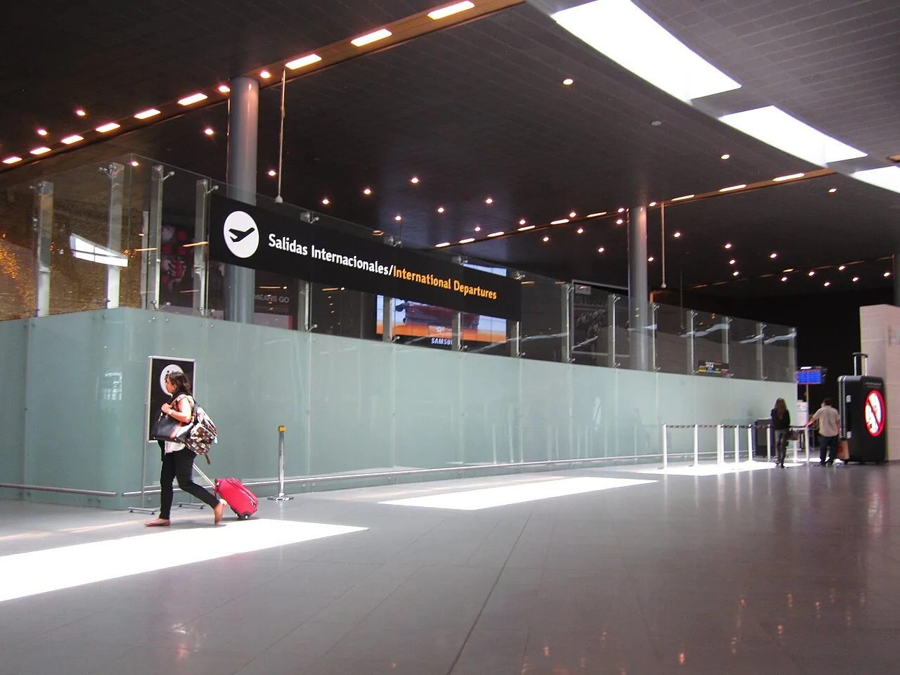 Nuevo Aeropuerto Eldorado de Bogotá. Salidas internacionales.
