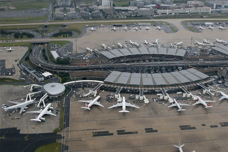 CDG Terminal 2. Bigger view: http://www.airliners.net/photo//1238940/L/