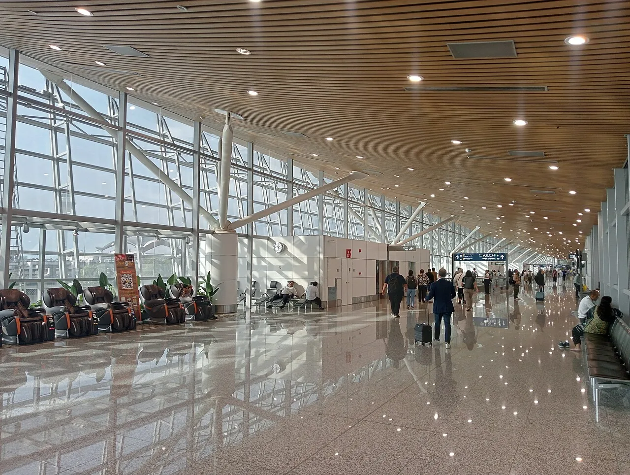 Kuala Lumpur International Airport Interior, Malaysia, May 2024 (1)