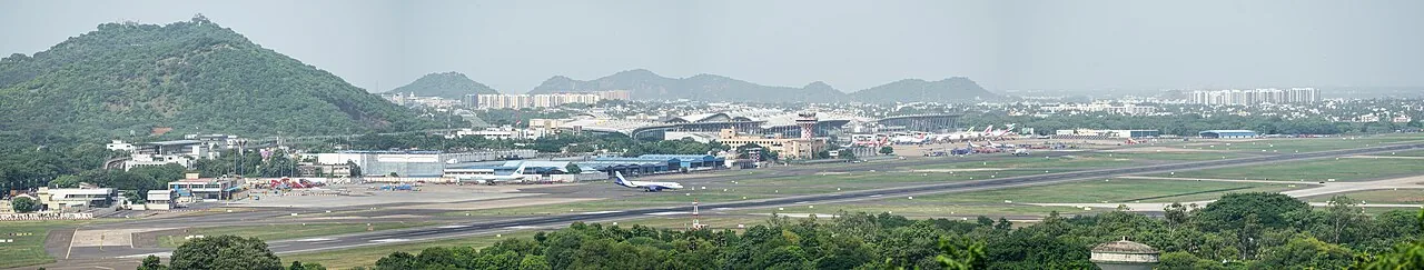 Panorama: Pallavaram Hill, runway 07/25, domestic and int'l terminals, Chennai Airport, Tamil Nadu, India