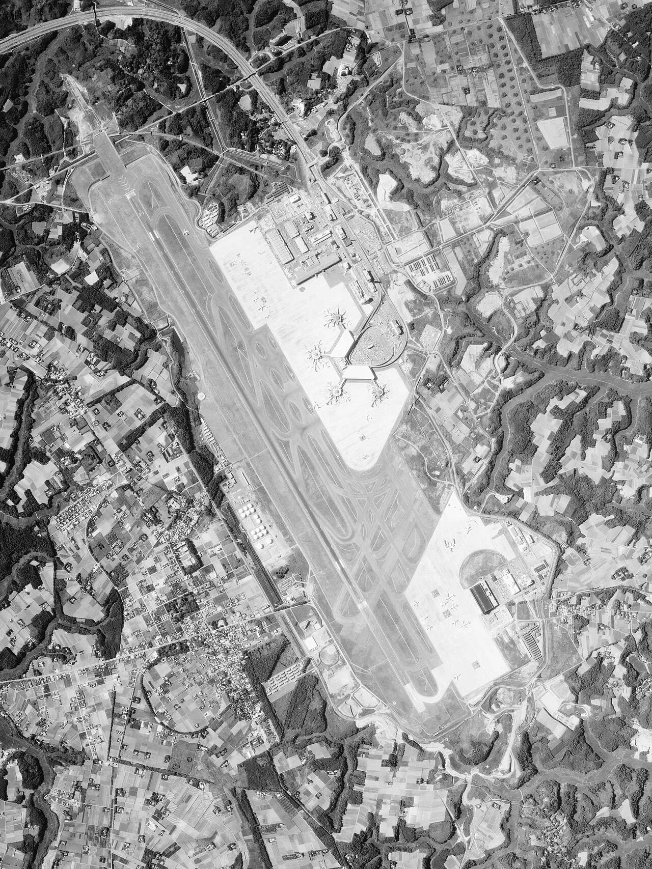 Aerial view of Narita International Airport(June 1979)