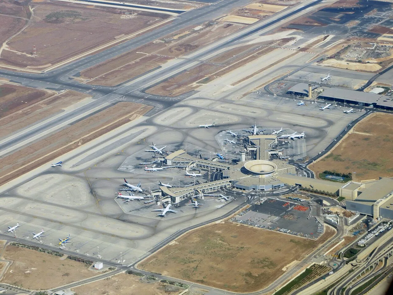 Overflying Ben Gurion Airport