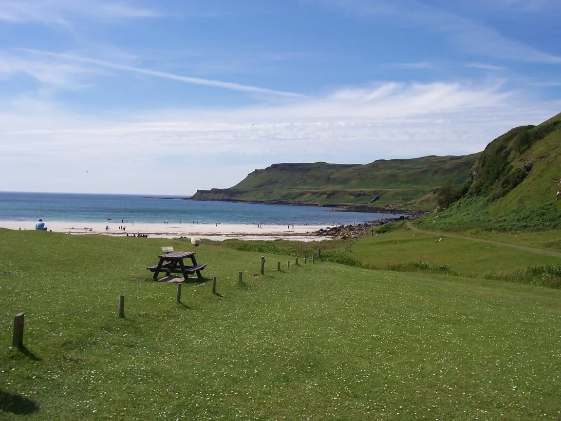 Calgary Bay (Traigh Chalgaraidh) en:Calgary, Mull July 2006